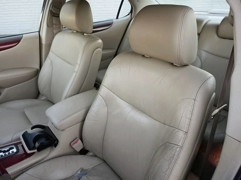 Used 2003 Lexus ES 330 FWD image 15