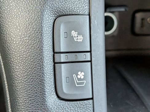 Used 2018 GMC Acadia Denali w/ Technology Package image 28