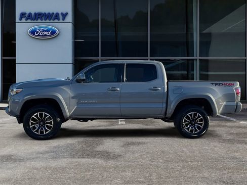 Used 2021 Toyota Tacoma TRD Sport image 7