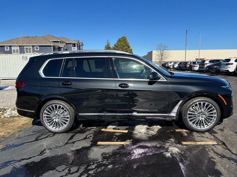 New 2026 BMW X7 xDrive40i image 7