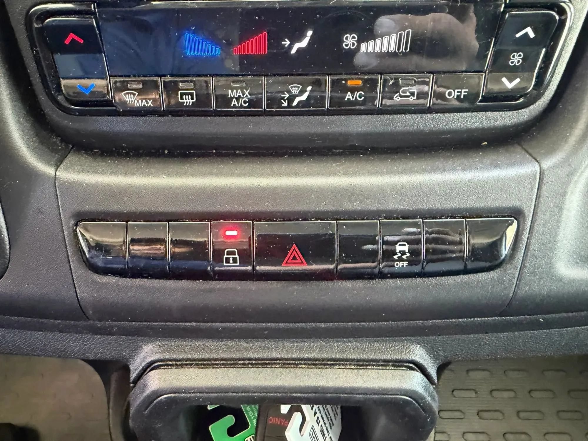 Used 2025 RAM ProMaster 2500 w/ U-Haul Equipment Group FWD image 20