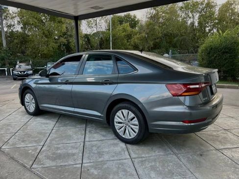 Used 2019 Volkswagen Jetta S image 2