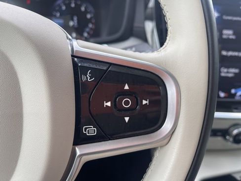 Used 2022 Volvo S60 B5 Inscription image 27