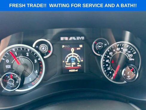 Used 2022 RAM 2500 Big Horn w/ Night Edition AWD/4WD image 14