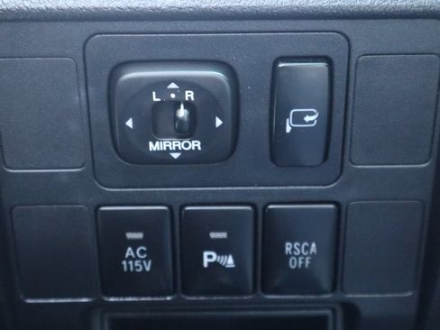 Used 2008 Toyota Land Cruiser AWD/4WD image 37