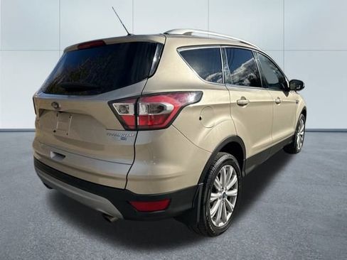 Used 2017 Ford Escape Titanium image 5