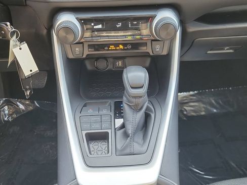 Used 2025 Toyota RAV4 LE AWD/4WD image 15