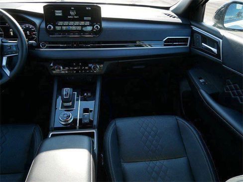 Used 2025 Mitsubishi Outlander SEL Black Edition image 12