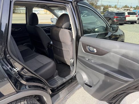 Used 2019 Nissan Rogue S w/ Special Edition Package image 16