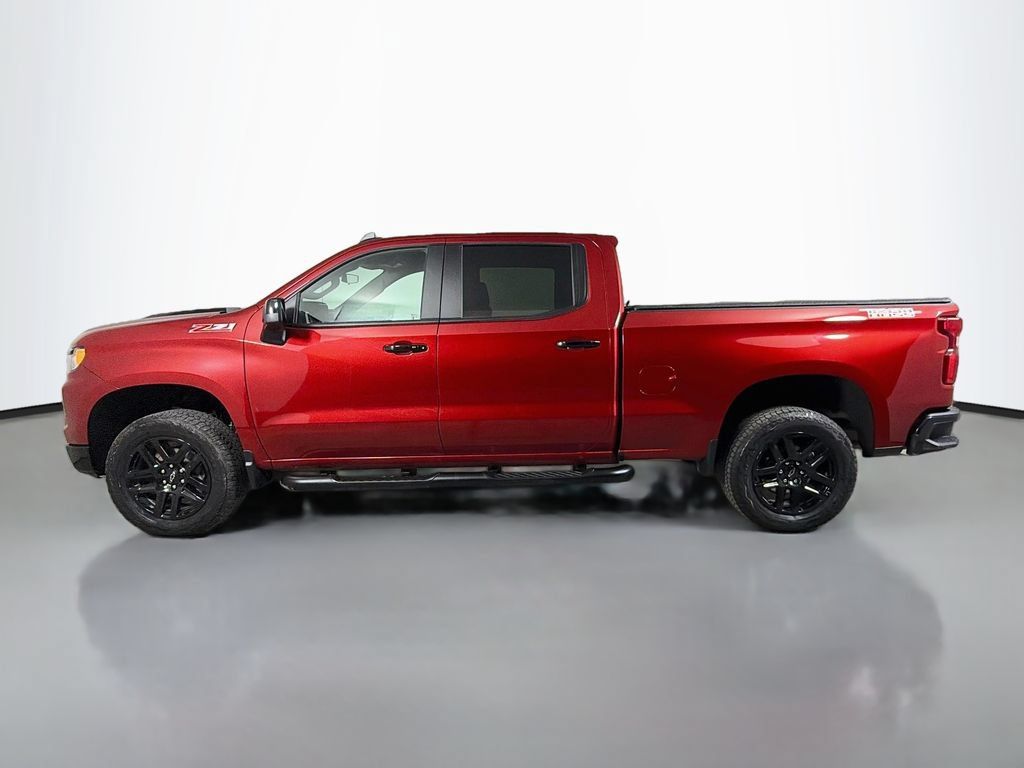 Used 2025 Chevrolet Silverado 1500 LT Trail Boss w/ Convenience Package II AWD/4WD image 9