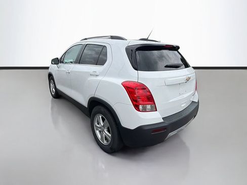 Used 2015 Chevrolet Trax LT w/ LT Sun and Sound Package FWD image 6
