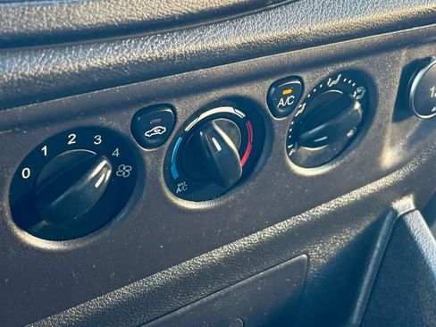 Used 2019 Ford Transit 350 XL image 21