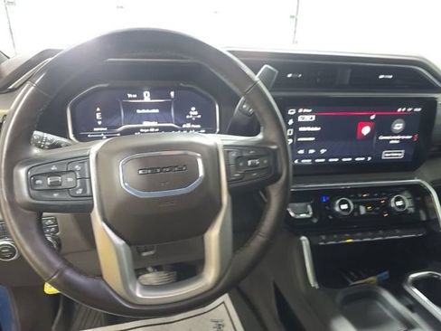 Used 2024 GMC Sierra 2500 Denali AWD/4WD image 9