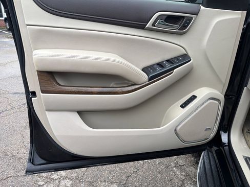 Used 2018 GMC Yukon Denali AWD/4WD image 12