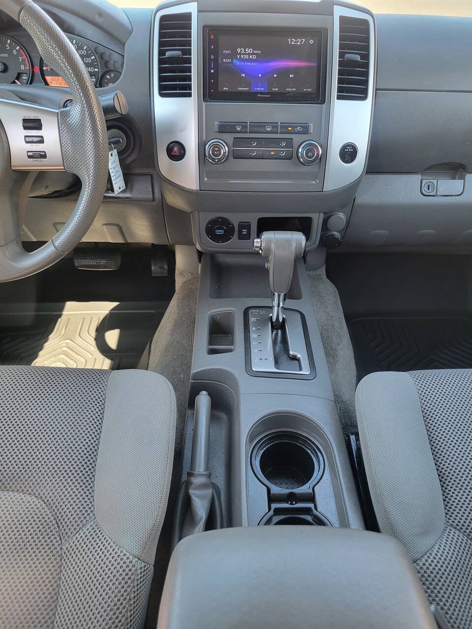 Used 2011 Nissan Frontier SV RWD image 24