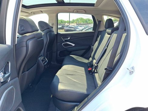 Used 2024 Acura RDX SH-AWD image 11