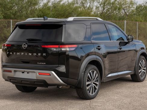 Used 2022 Nissan Pathfinder Platinum w/ Cargo Package image 7