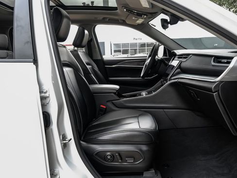 Used 2023 Jeep Grand Cherokee L Limited image 47