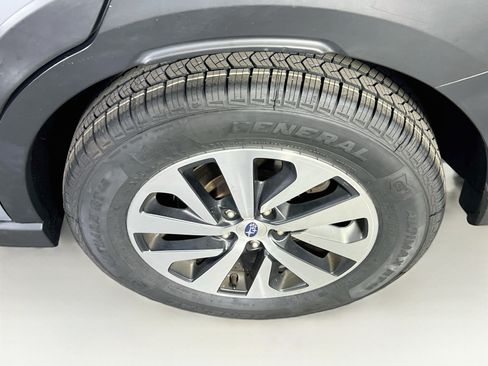 Used 2023 Subaru Outback Premium AWD/4WD image 31