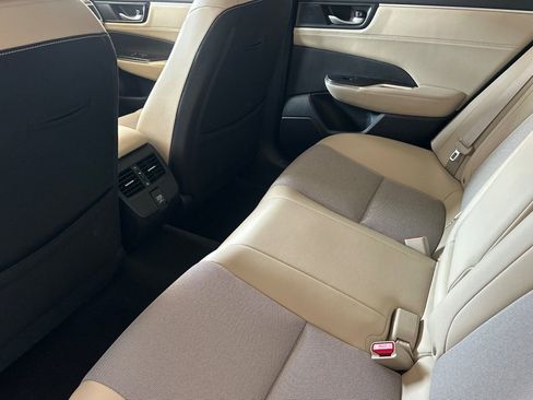 Used 2020 Honda Clarity Plug-In Hybrid image 12