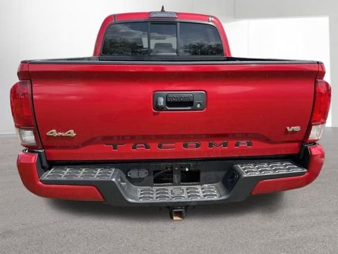 Used 2022 Toyota Tacoma SR image 10