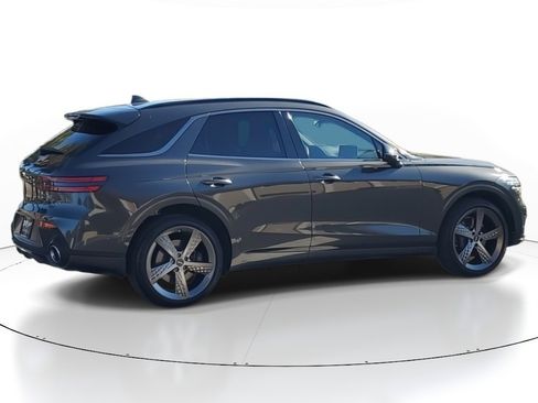 Used 2025 Genesis GV70 2.5T w/ Sport Prestige Package image 3