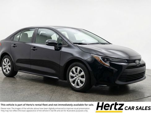Used 2025 Toyota Corolla LE FWD image 1