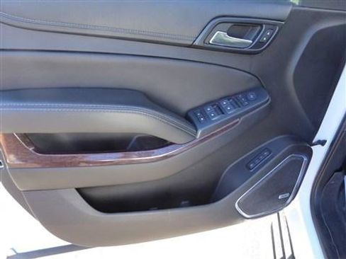 Used 2018 GMC Yukon SLT image 9