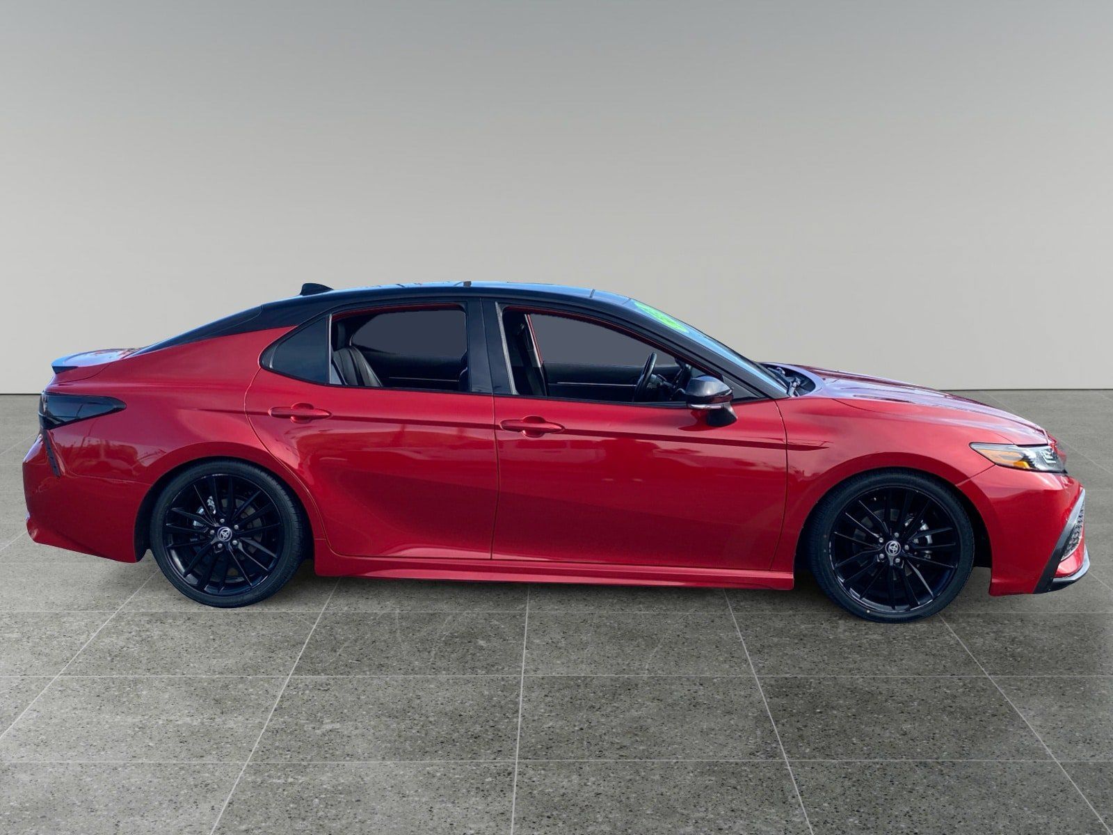 Used 2023 Toyota Camry XSE FWD image 6
