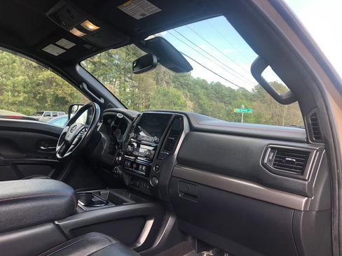 Used 2019 Nissan Titan PRO-4X image 14