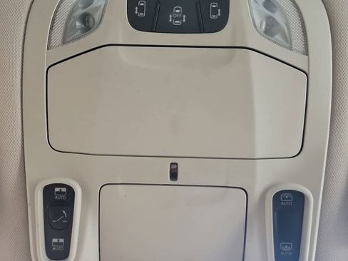 Used 2020 Chrysler Pacifica Limited FWD image 25