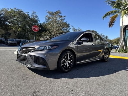 Used 2023 Toyota Camry SE image 29