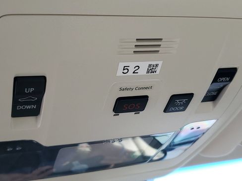Used 2017 Lexus ES 350 w/ Premium Package FWD image 34
