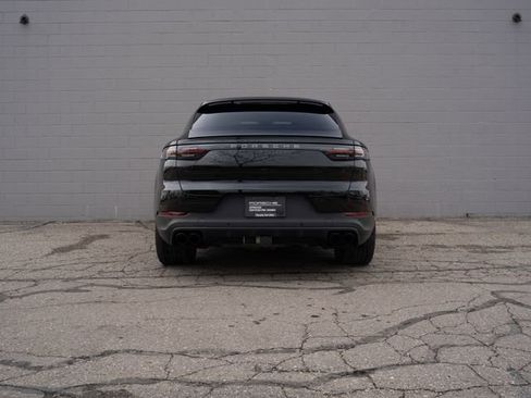 Certified 2023 Porsche Cayenne S AWD/4WD image 6