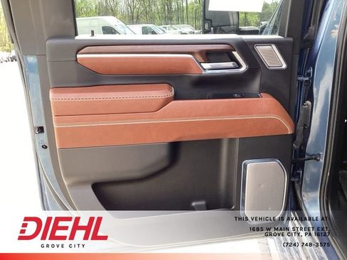 Used 2024 GMC Sierra 3500 Denali Ultimate AWD/4WD image 12