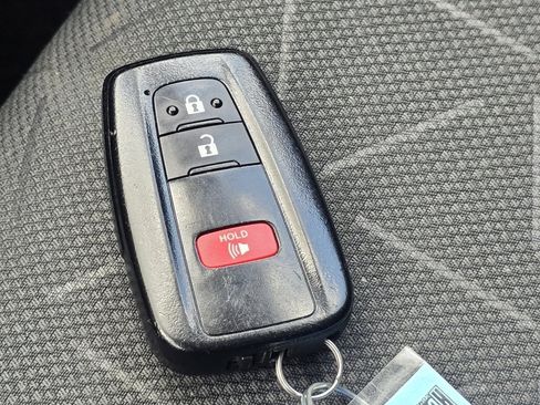 Certified 2023 Toyota RAV4 XLE AWD/4WD image 34