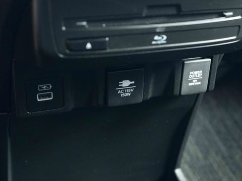Used 2023 Honda Odyssey Touring image 31