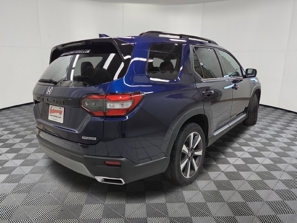Used 2024 Honda Pilot Touring image 4