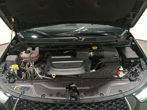 Used 2024 Chrysler Pacifica Touring-L FWD image 11