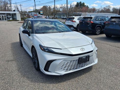 Used 2025 Toyota Camry XSE AWD/4WD image 1
