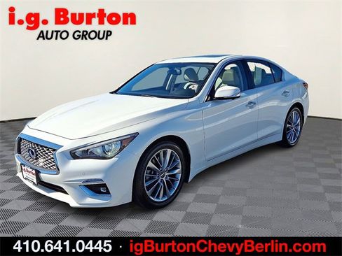 Used 2023 INFINITI Q50 Luxe w/ Cargo Package image 3
