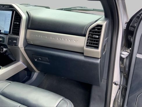 Used 2022 Ford F350 Lariat w/ Lariat Ultimate Package AWD/4WD image 19
