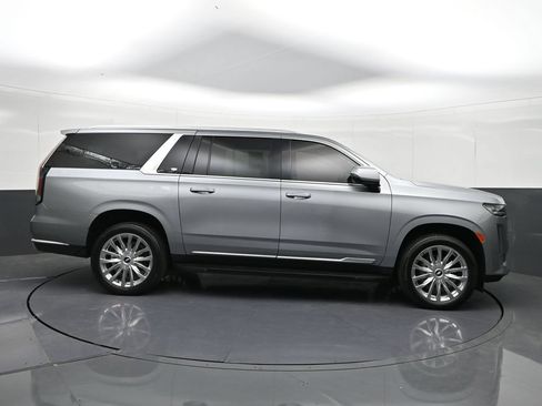 Used 2024 Cadillac Escalade ESV Premium Luxury AWD/4WD image 6