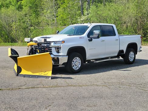 Used 2022 Chevrolet Silverado 3500 LTZ w/ LTZ Convenience Package AWD/4WD image 1
