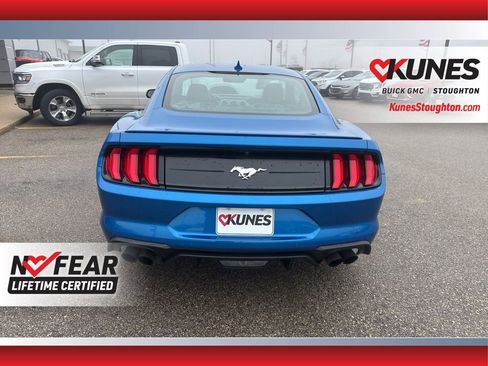Used 2021 Ford Mustang Premium image 9