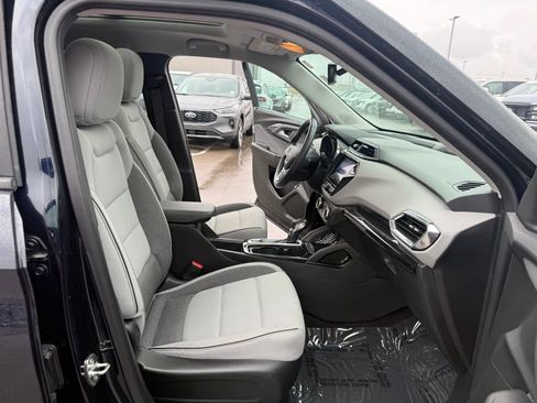 Used 2021 Chevrolet TrailBlazer LT w/ Sun and Liftgate Package image 20