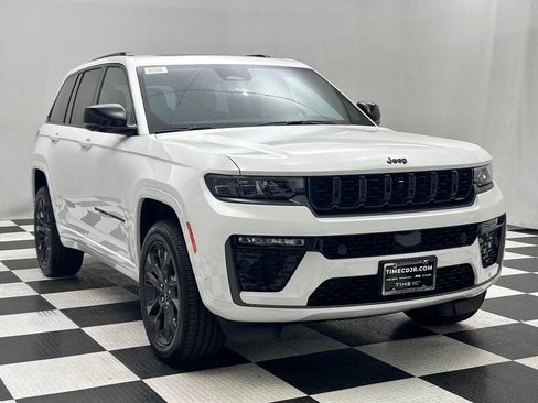 New 2026 Jeep Grand Cherokee Limited AWD/4WD image 2