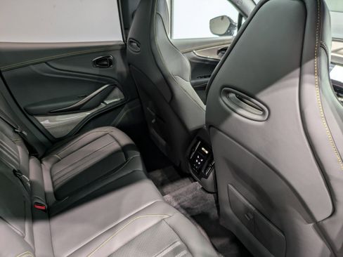 Used 2025 Aston Martin DBX 707 image 27