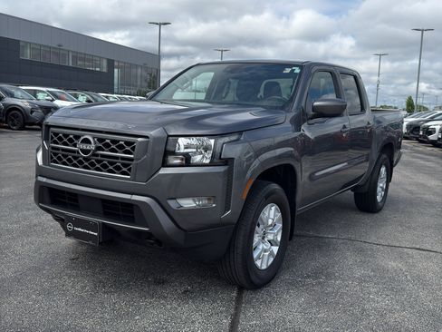 Certified 2023 Nissan Frontier SV w/ SV Convenience Package AWD/4WD image 2