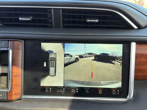 Used 2023 GMC Yukon Denali Ultimate image 22